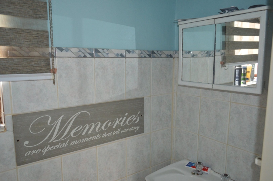 3 Bedroom Property for Sale in Flamwood North West